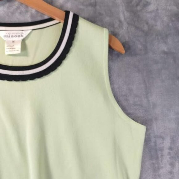 Exclusively Misook Sleeveless Top M Pastel Green Shirt Stretchy Retro preppychic - Picture 2 of 9